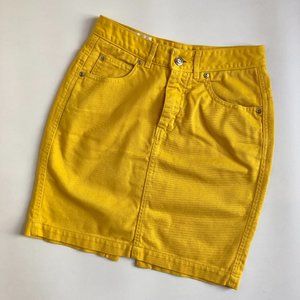 DKNY JEAN SKIRT IN YELLOW